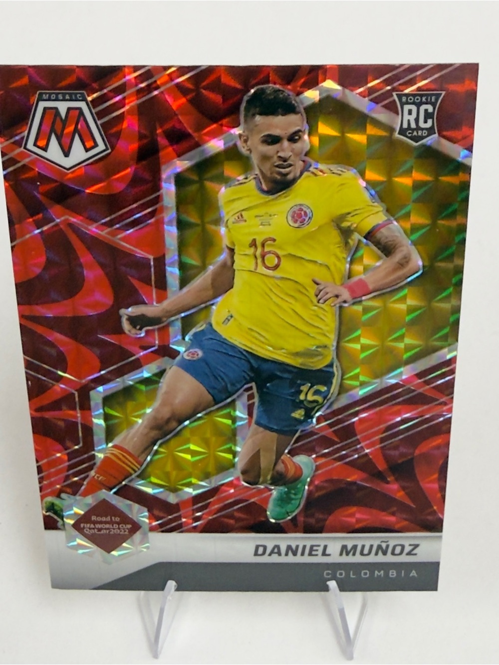 2021/22 Panini- Mosaic fifa # 186 Daniel Muñoz Colombia Soccer Rookie Card -
